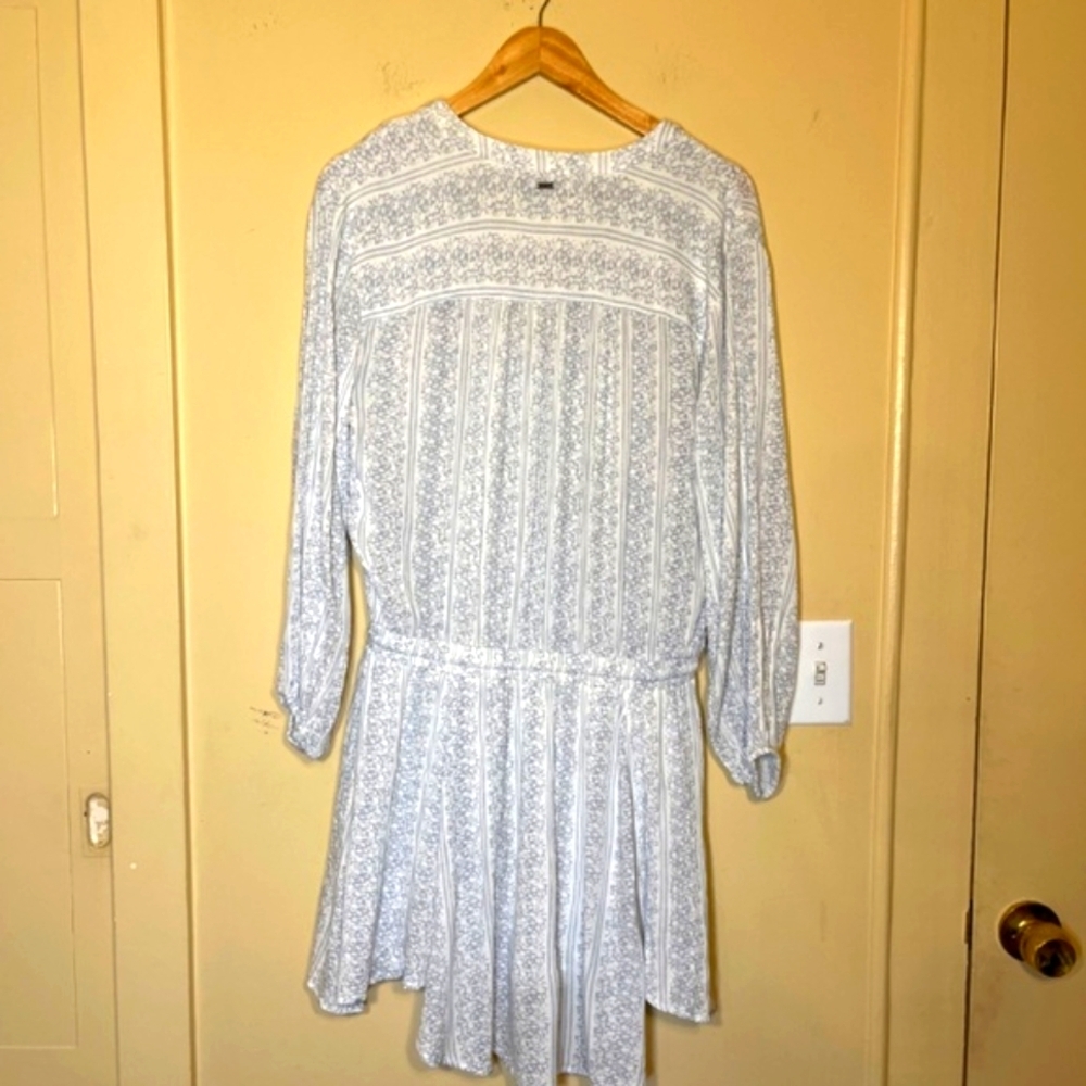 Tilly's White Floral Long Sleeve Dress - Picture 7 of 10